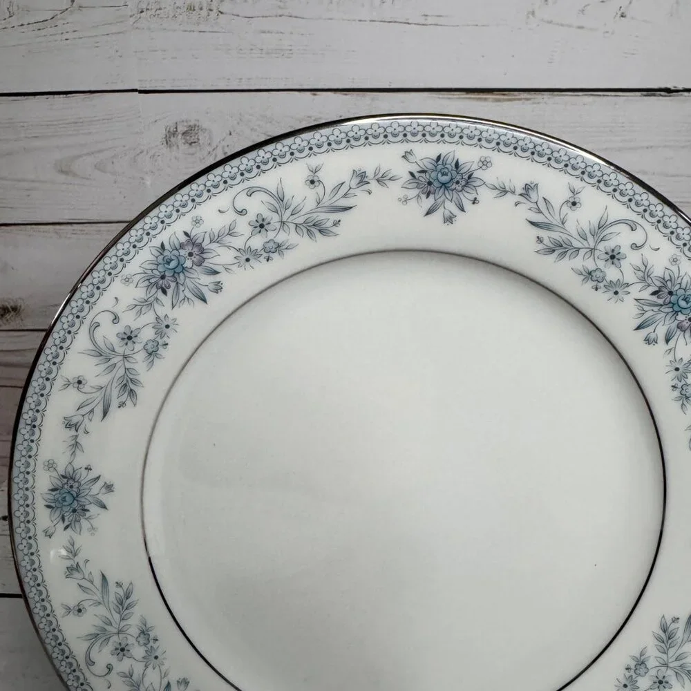 Noritake Blue Hill 2482 Salad Plates Set of 2 Blue Floral Sri Lanka‎